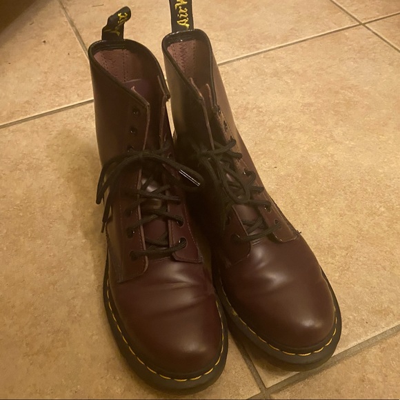 Dr. Martens Shoes - Dr. Martens 1460 Smooth Leather Boot [cherry red smooth, Size 8]